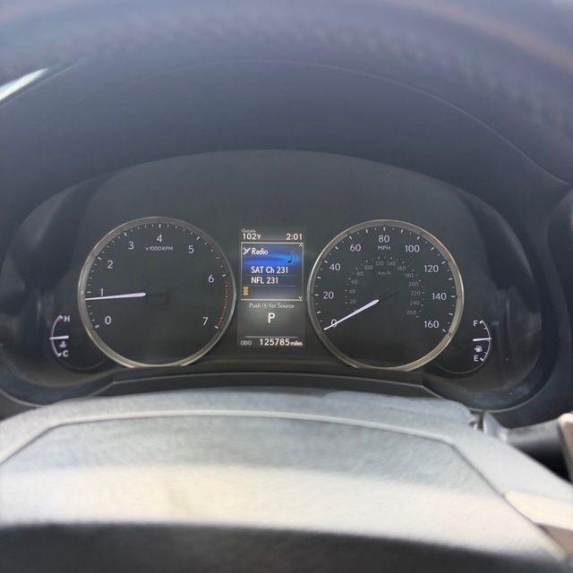 Lexus IS  2019