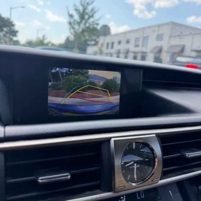 Lexus IS  2019