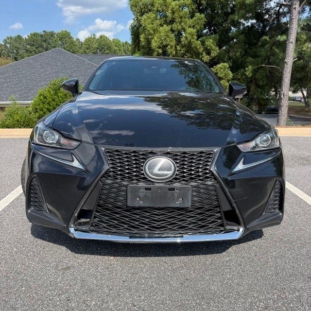 Lexus IS  2017