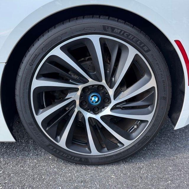 BMW i8  2015