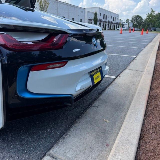 BMW i8  2015