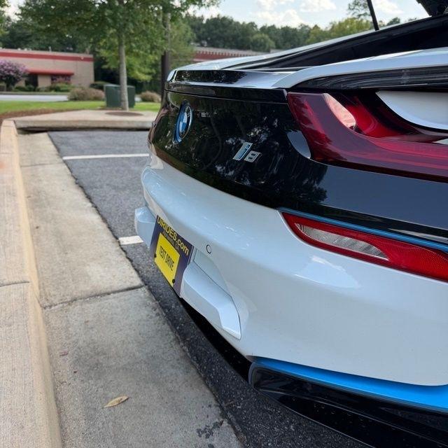 BMW i8  2015
