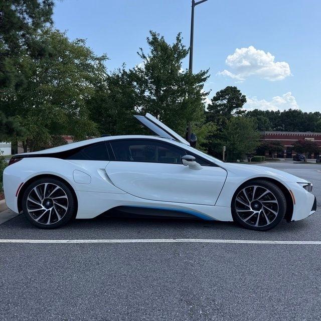 BMW i8  2015