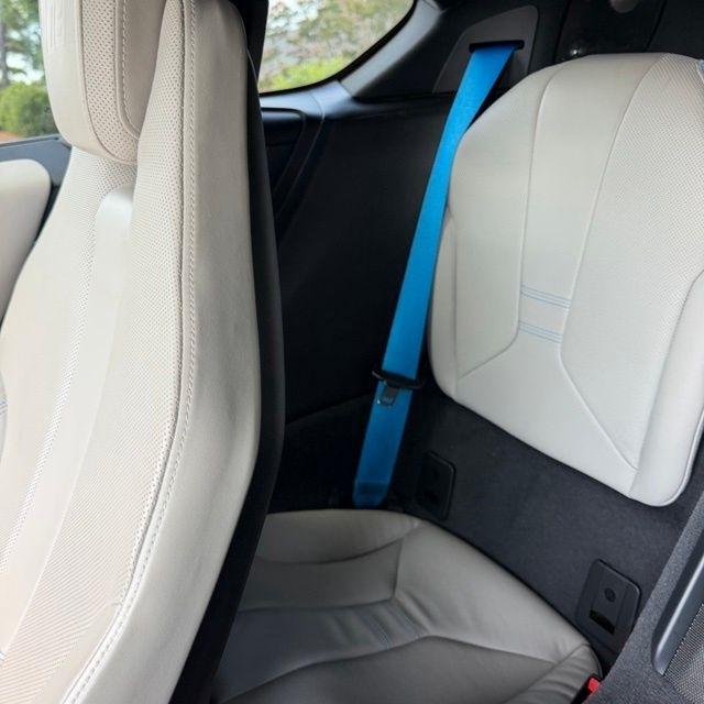 BMW i8  2015