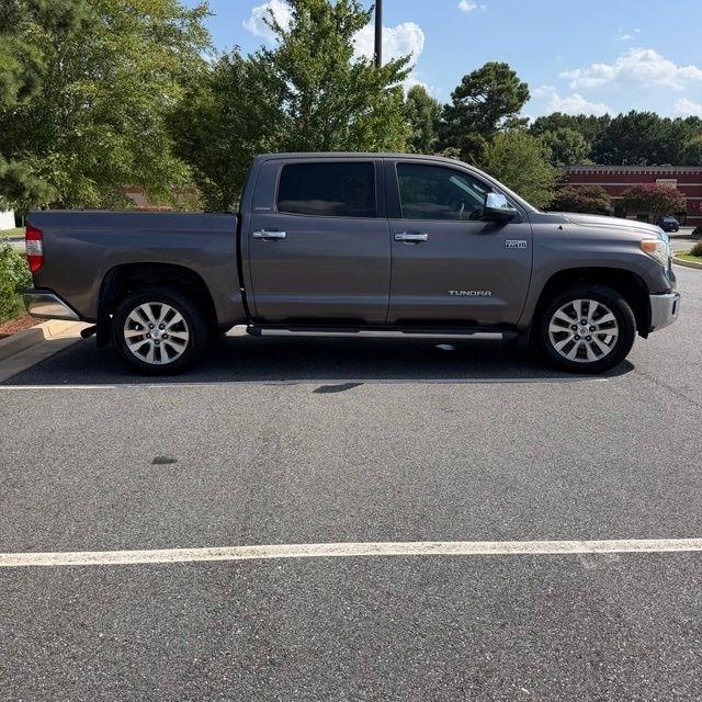 Toyota Tundra  2014
