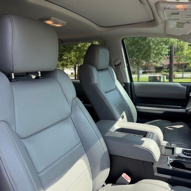 Toyota Tundra  2014
