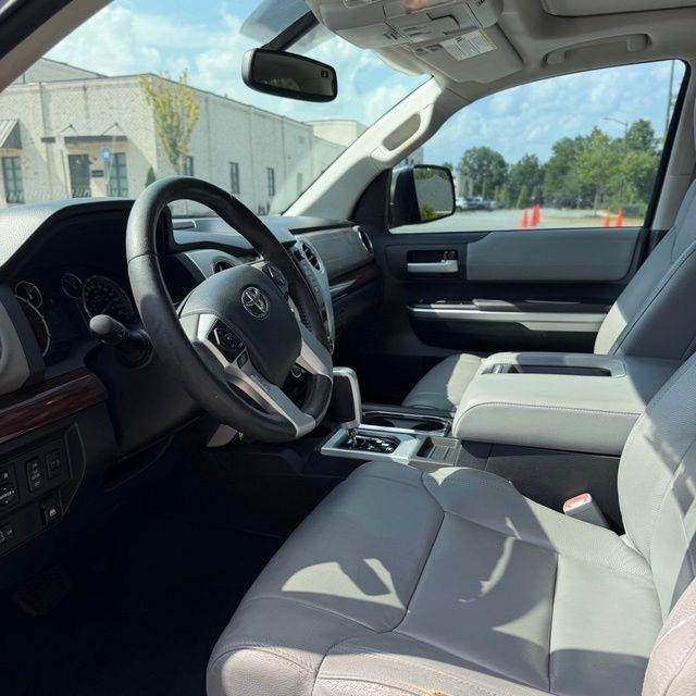 Toyota Tundra  2014