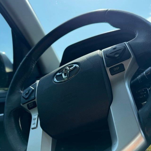 Toyota Tundra  2014