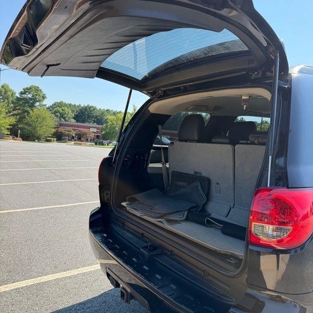 Toyota Sequoia  2015