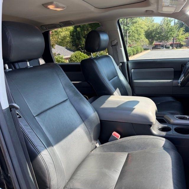 Toyota Sequoia  2015