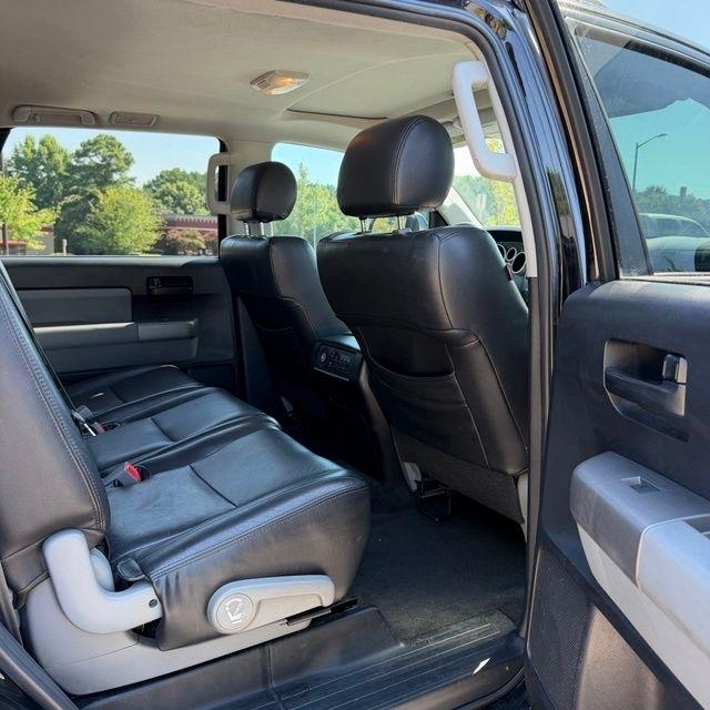 Toyota Sequoia  2015