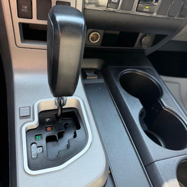 Toyota Sequoia  2015