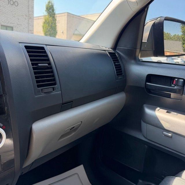 Toyota Sequoia  2015