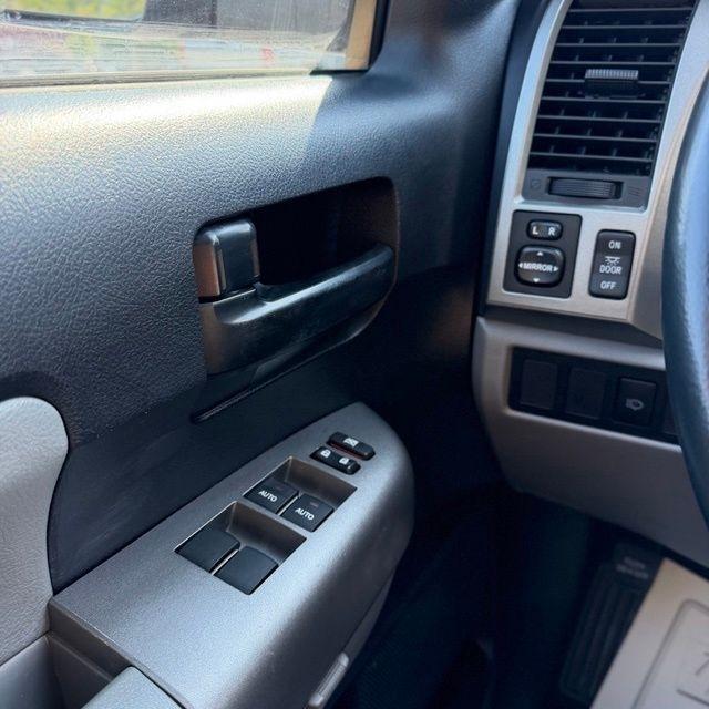 Toyota Sequoia  2015