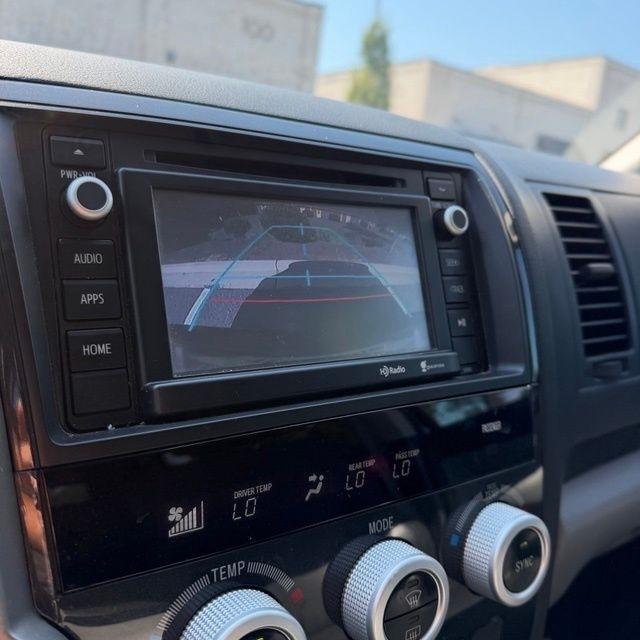 Toyota Sequoia  2015