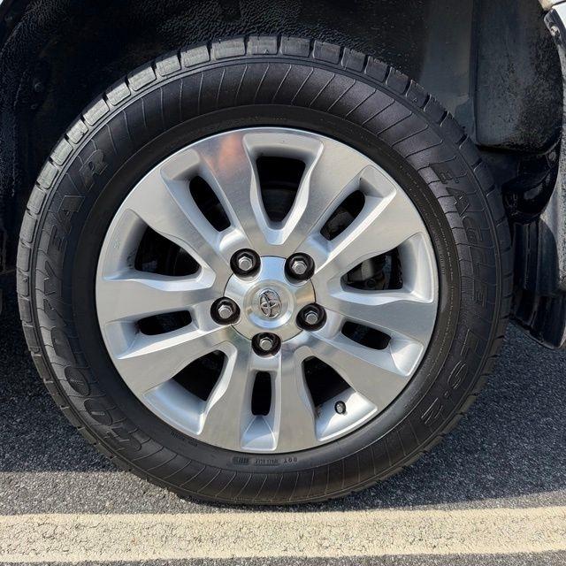 Toyota Sequoia  2013