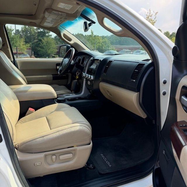 Toyota Sequoia  2013