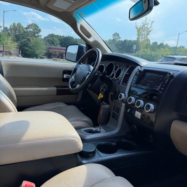 Toyota Sequoia  2013