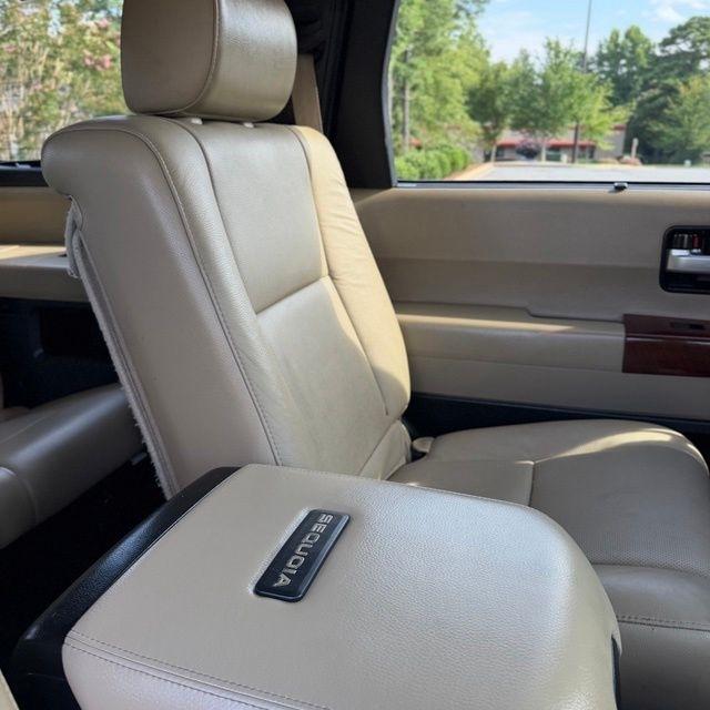 Toyota Sequoia  2013