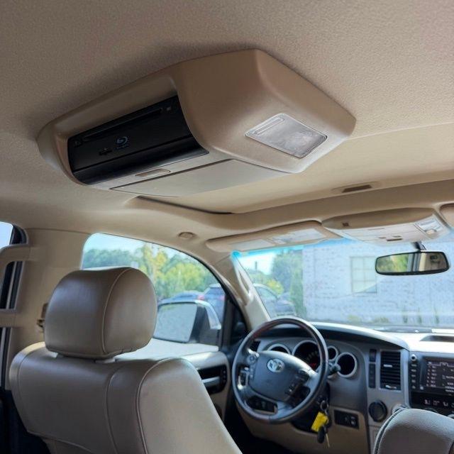 Toyota Sequoia  2013