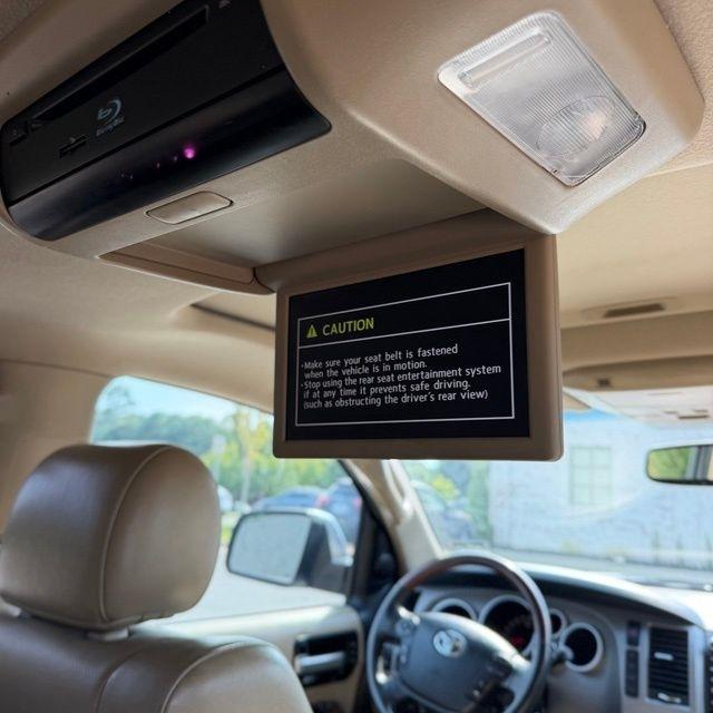 Toyota Sequoia  2013