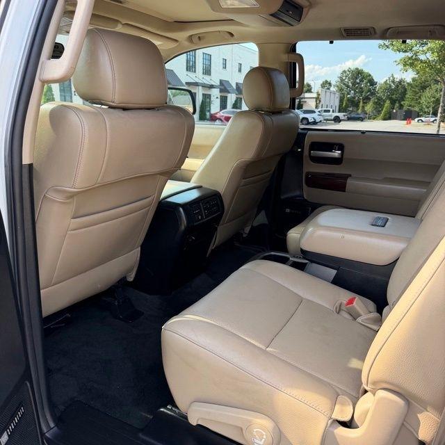 Toyota Sequoia  2013