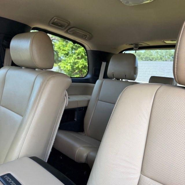 Toyota Sequoia  2013