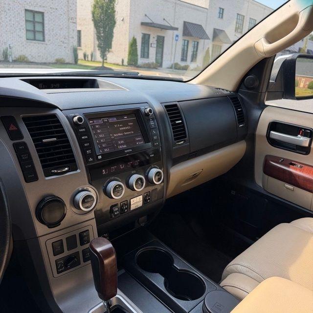 Toyota Sequoia  2013