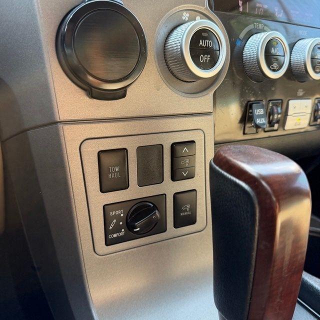 Toyota Sequoia  2013