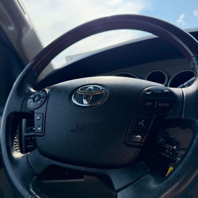 Toyota Sequoia  2013