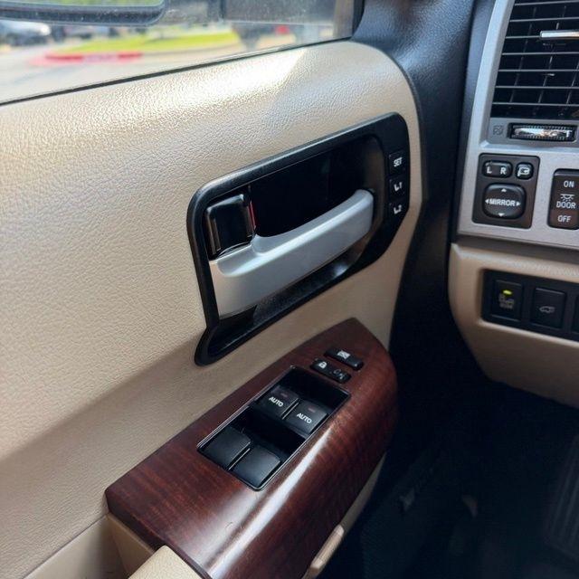 Toyota Sequoia  2013