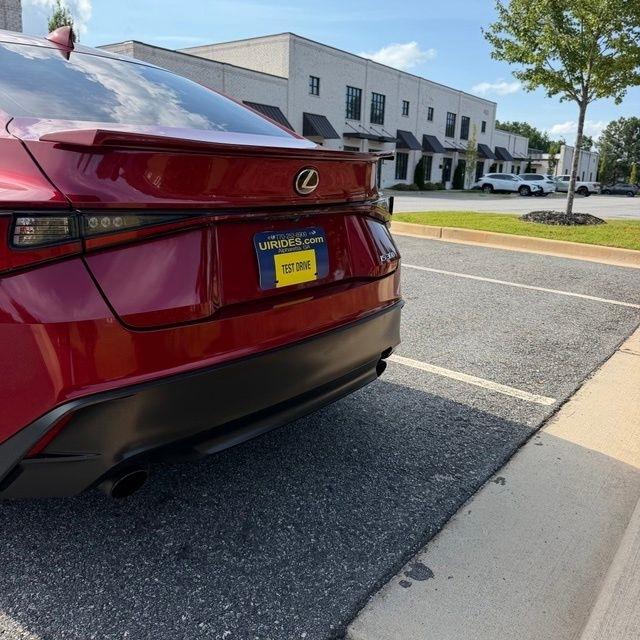 Lexus IS  2021