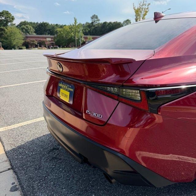 Lexus IS  2021