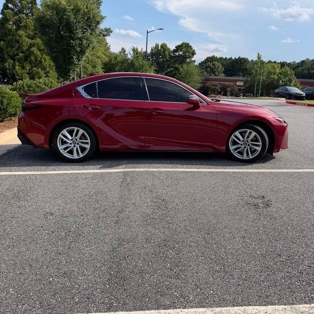 Lexus IS  2021