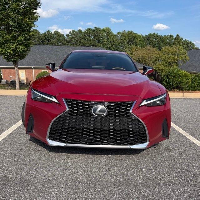 Lexus IS  2021
