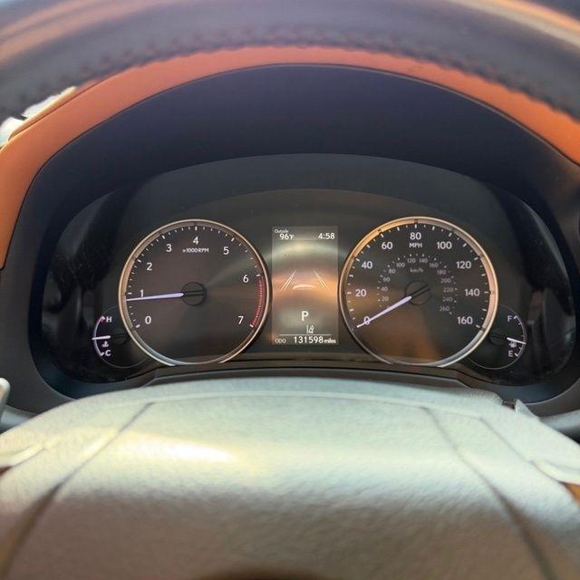 Lexus IS  2021