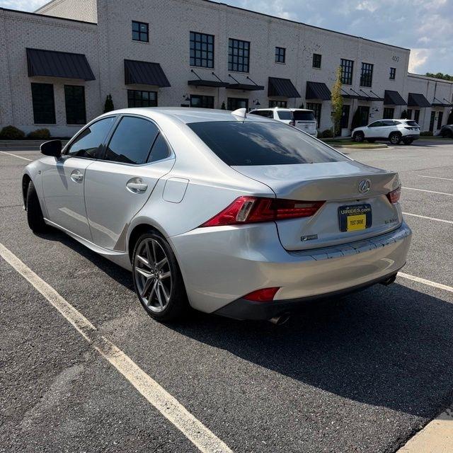 Lexus IS  2015
