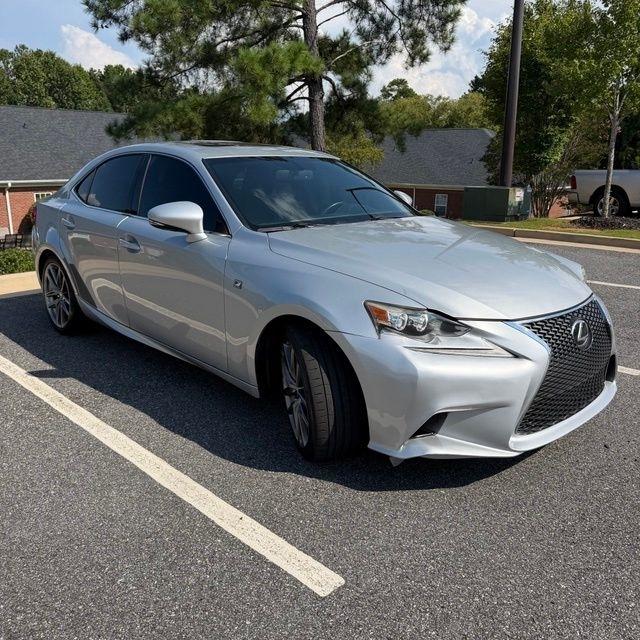 Lexus IS  2015