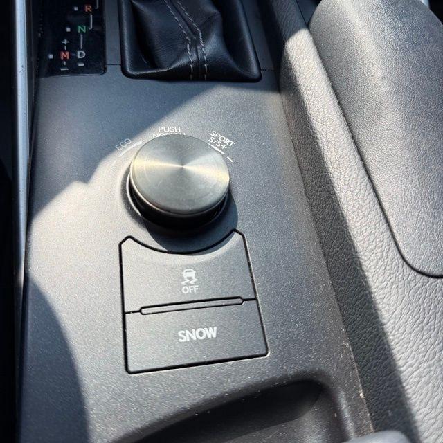 Lexus IS  2015