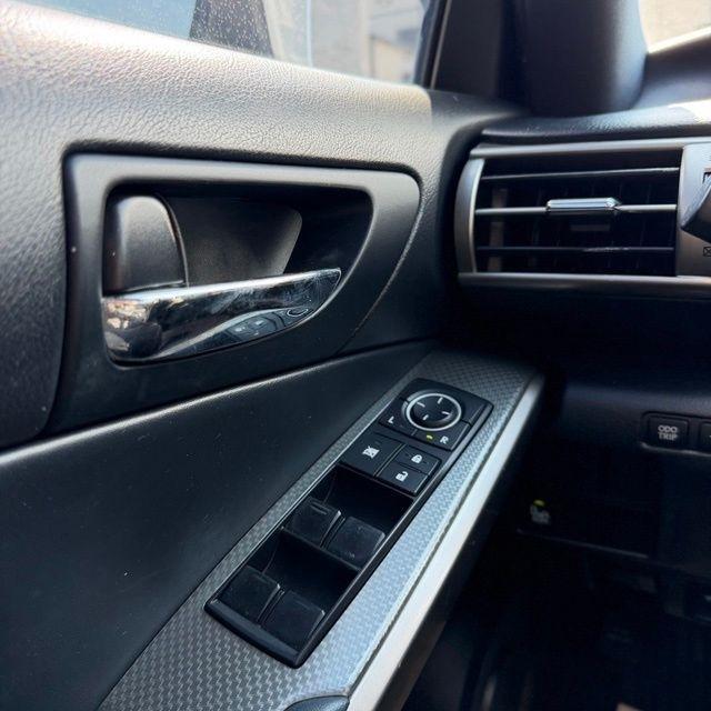 Lexus IS  2015
