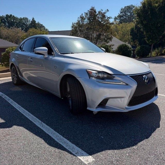 Lexus IS  2015