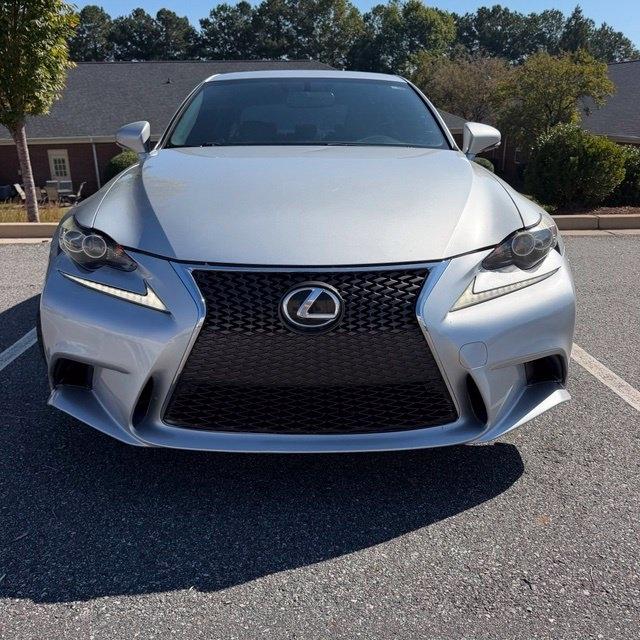 Lexus IS  2015