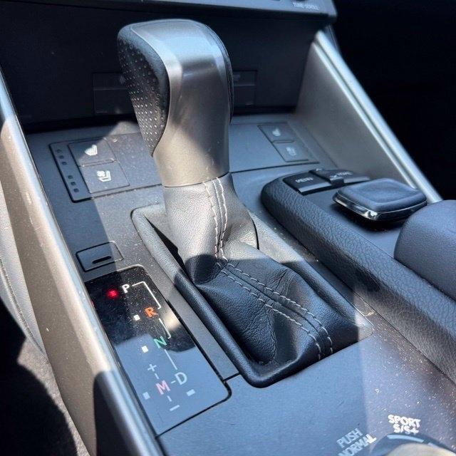 Lexus IS  2015