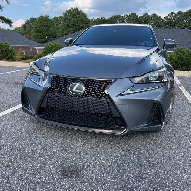 Lexus IS  2017