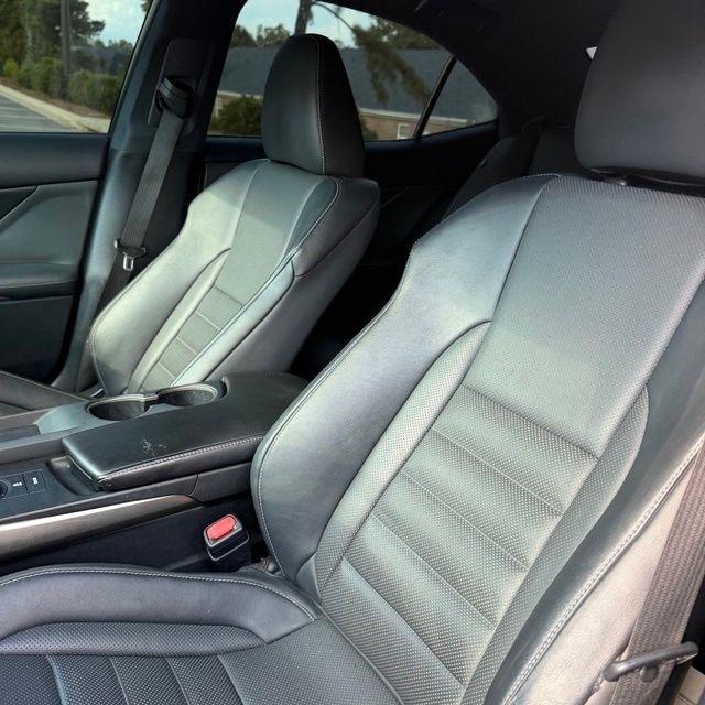 Lexus IS  2017