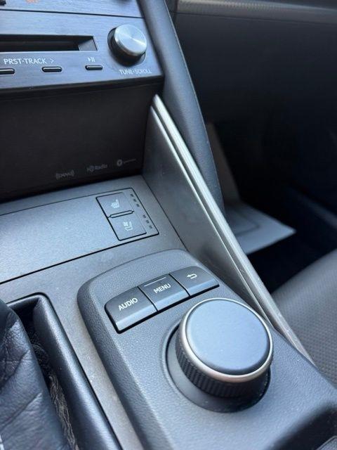 Lexus IS  2017