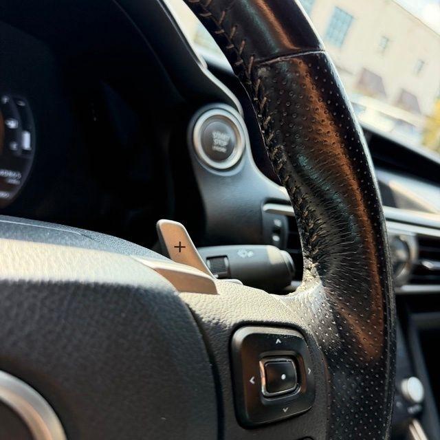 Lexus IS  2018