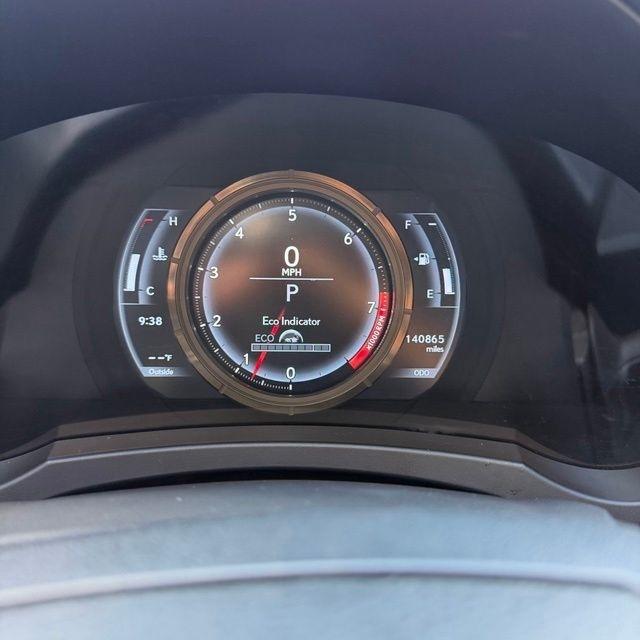 Lexus IS  2018