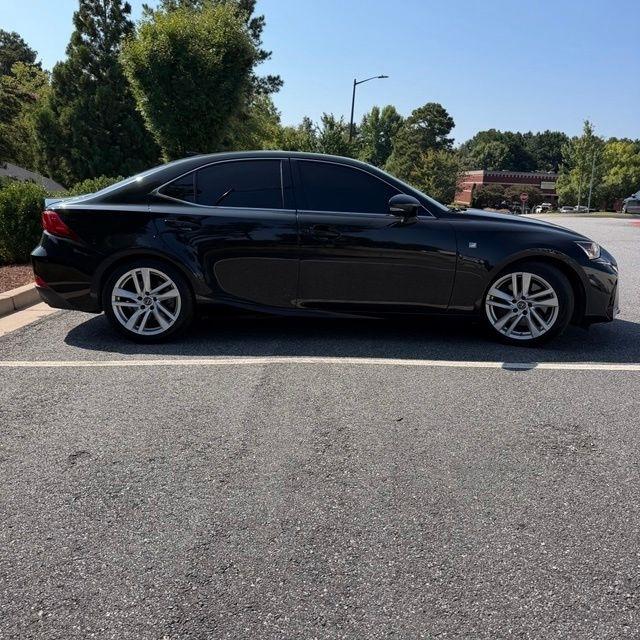 2018 Lexus IS 350 - Photo 9
