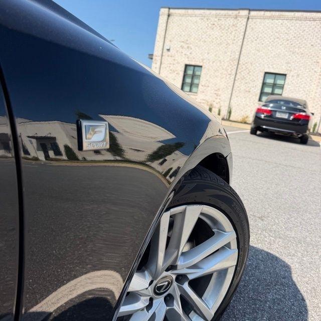2018 Lexus IS 350 - Photo 12